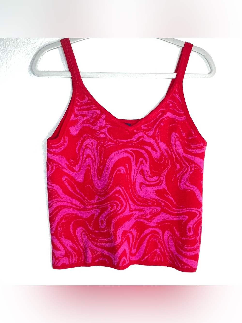 Women's Pink & Red Swirl Scoop Neck Tank Top